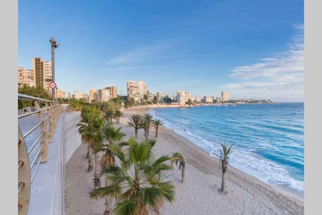 Playa Albufereta. Espectaculares Vistas Al Mar. Apartment Alicante Bagian luar foto