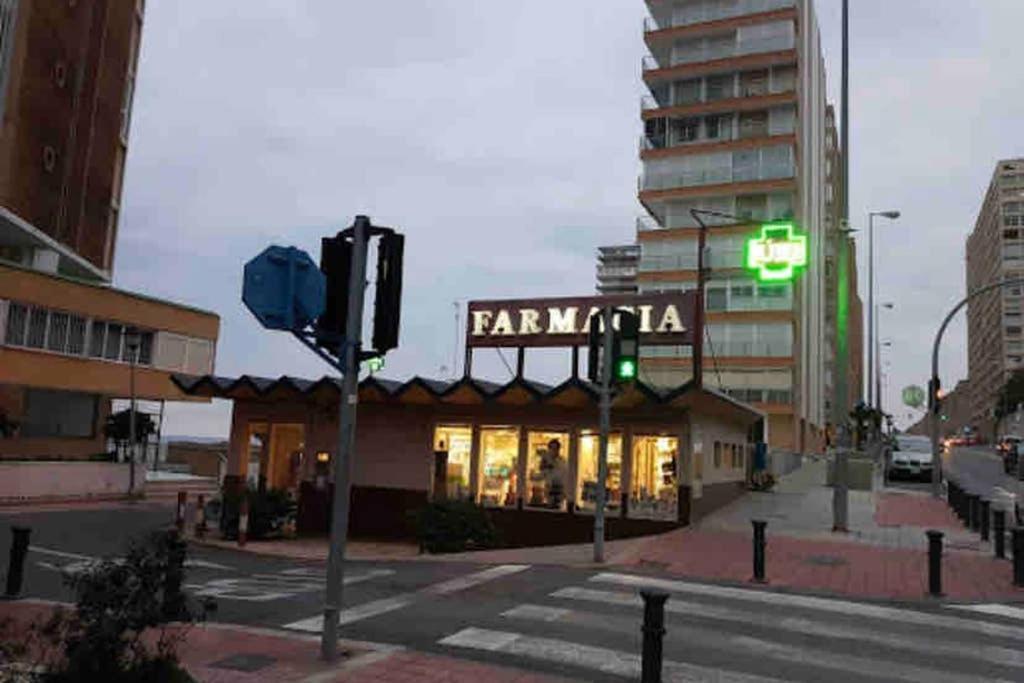 Playa Albufereta. Espectaculares Vistas Al Mar. Apartment Alicante Bagian luar foto